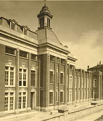 Photograph of the new wing in 1927