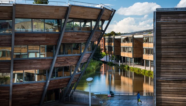 External view of the Learning Resource Centre (LRC) and the Exchange Building, Jubilee Campus