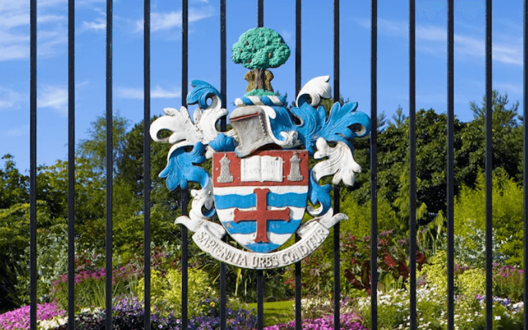 University of Nottingham shield on gates
