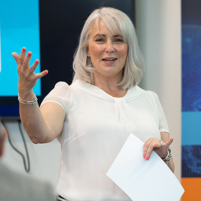 Photo of Hannah Noke delivering teaching.