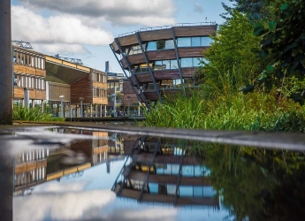 Djanogly learning resource centre and exchange building jubilee campus