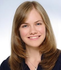 Benzel_Headshotphoto x220