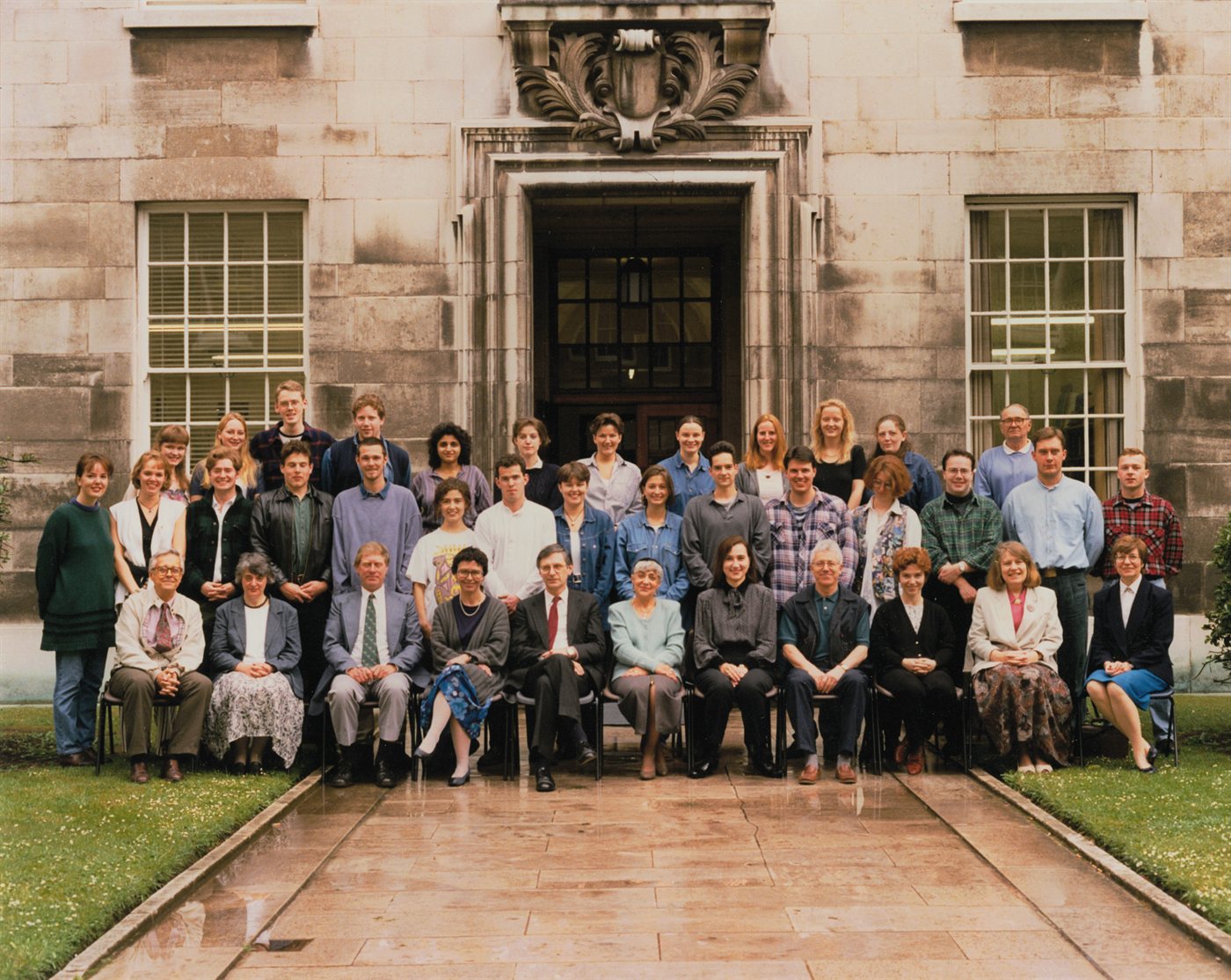 Staff and graduands 1994 edit