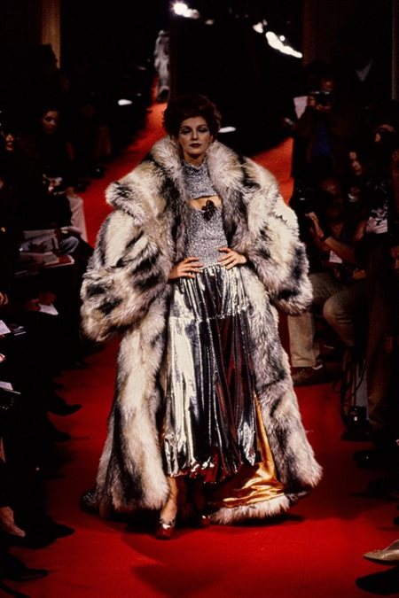 Figure 13: Vivienne Westwood, Fall 1993 Ready-To-Wear. Vogue Runway. Look 37.
