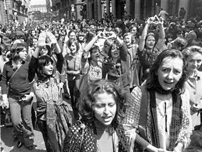 Black and white photo of a feminist demonstration.
