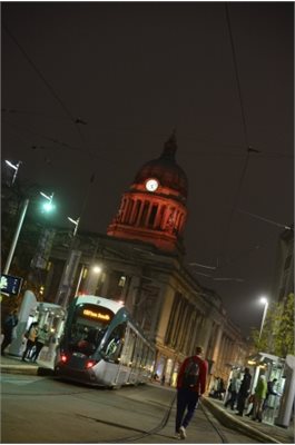 tram-at-night