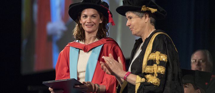 Ruth Wilson receives her honoary degree cn