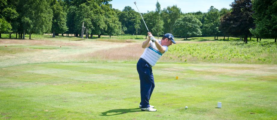 Staff-Golf-Day-920x400