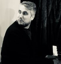 Matt Ratcliffe playing piano