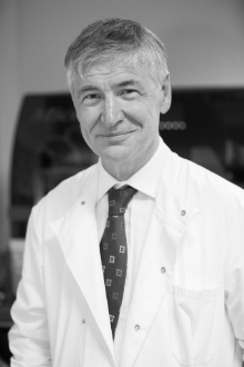 John Robertson - 220x330