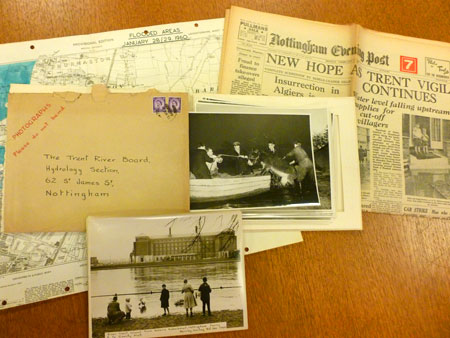 Packet of material relating to Nottingham floods in 1960, collected by H.R. Potter (HRP/F/1/3/13)