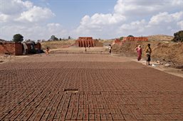brick-laying-272196_1280