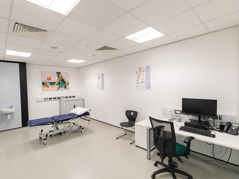 An empty appointment rooms in our Sports Injury Clinic