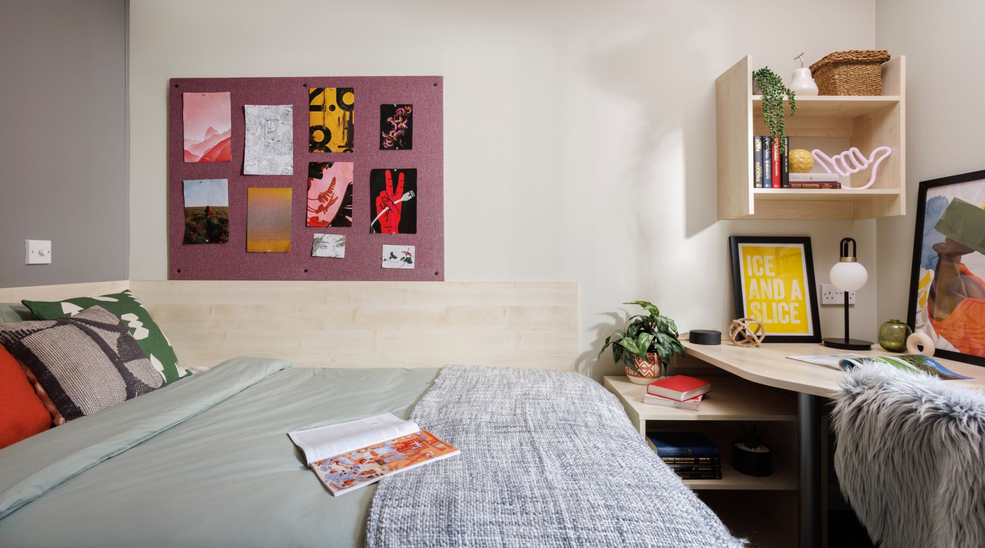 Nottingham_StPetersCourt_Premium1Ensuite_021920w