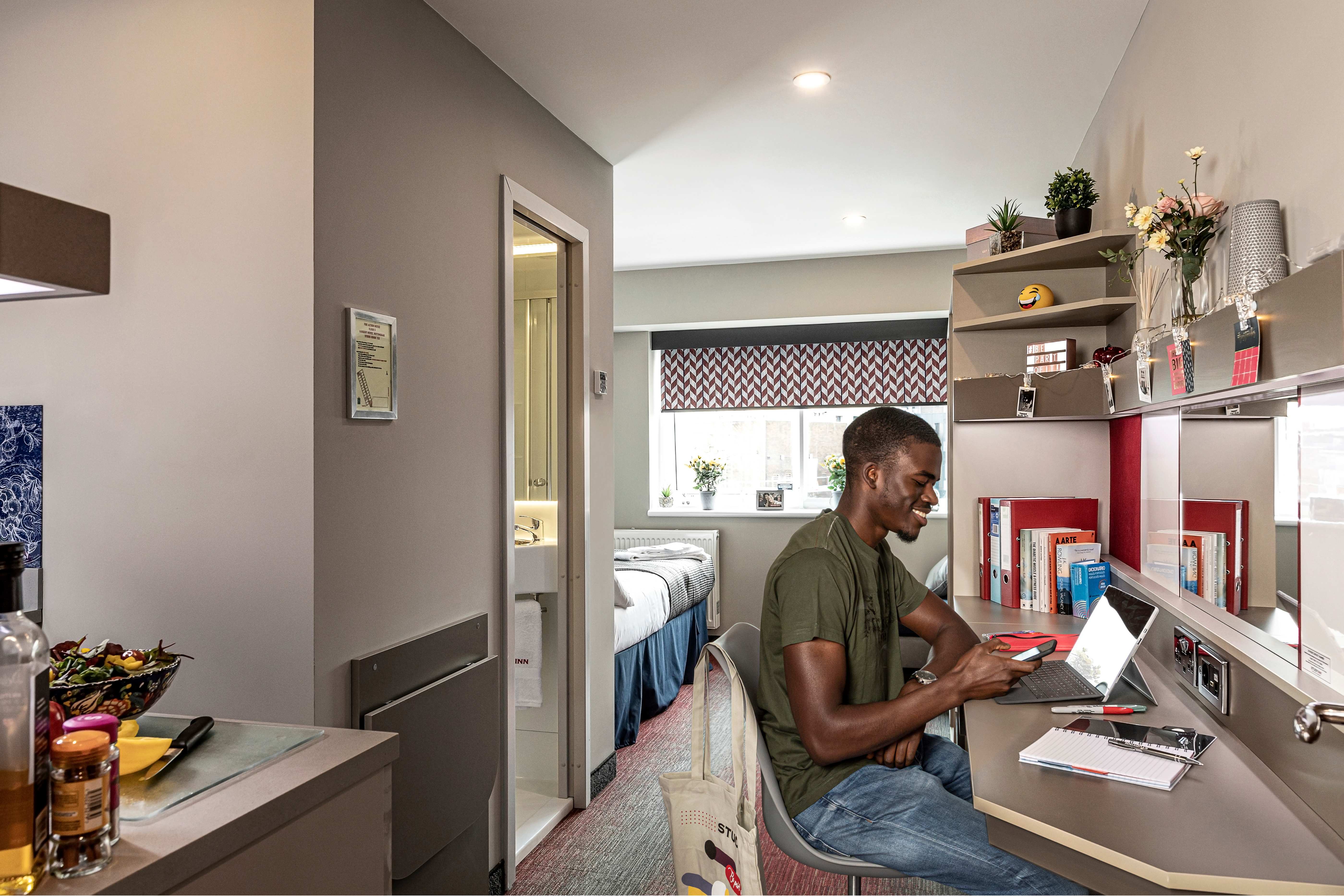 Gold Studio D6A6841-Final