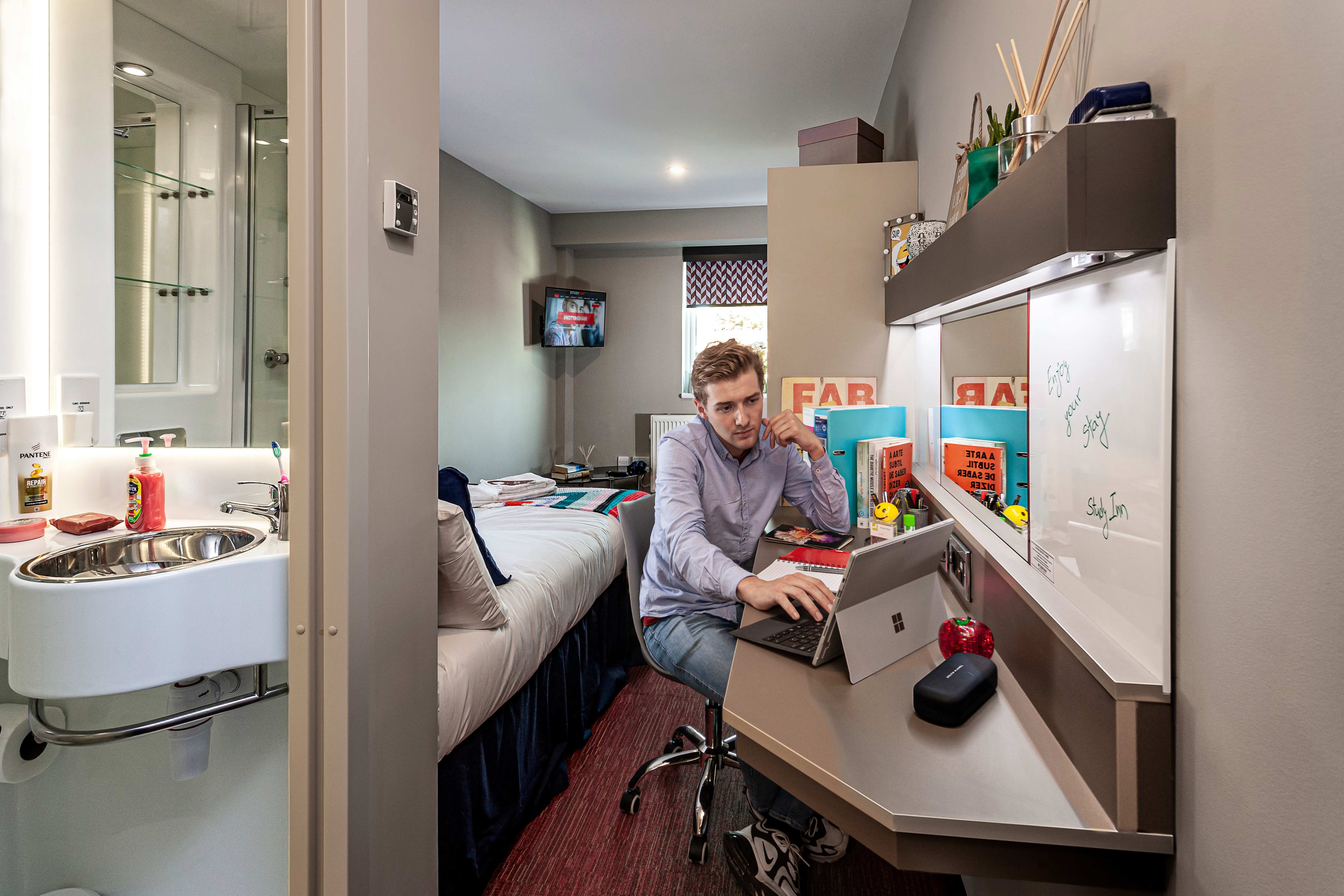 Platinum-En-Suite-E516653-Final