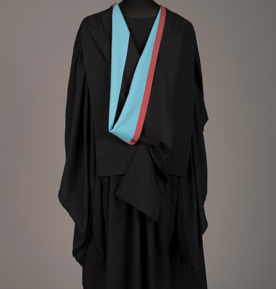 Rent Graduation Gowns | Oak Hall