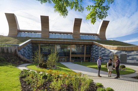 GSK Carbon Neutral Laboratory for Sustainable Chemistry exterior, Jubilee campus
