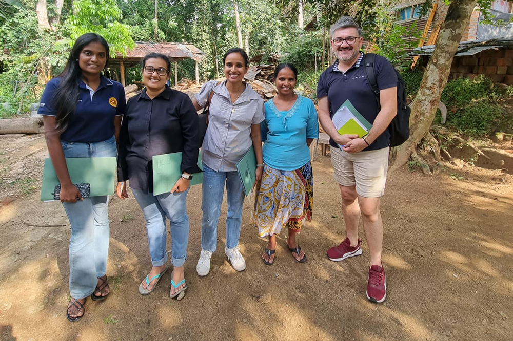Dr Patricio Sanchez-Campos and Dr Samanthika Gallage, together with the research team based in Sri Lanka