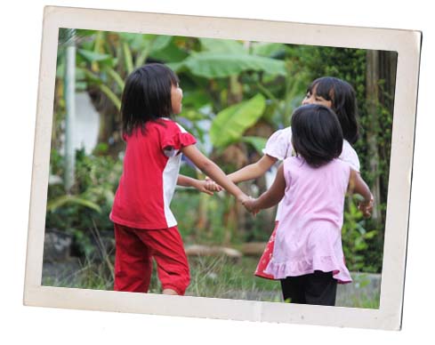 Photo illustrating cooperative play