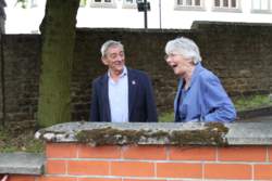 Draw rattling noises