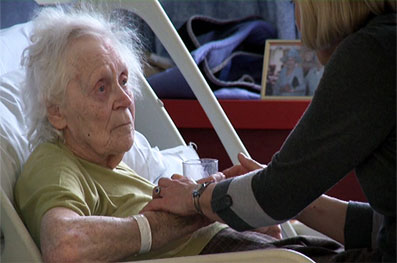 capacity and decison making - mother and daughter in hospital