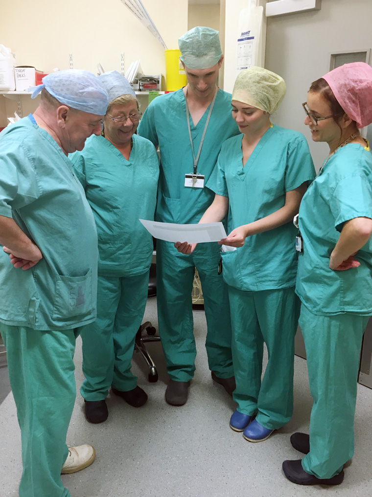 Operating theatre team pre-op meeting/discussion
