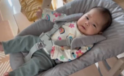 Baby splaying their fingers and toes