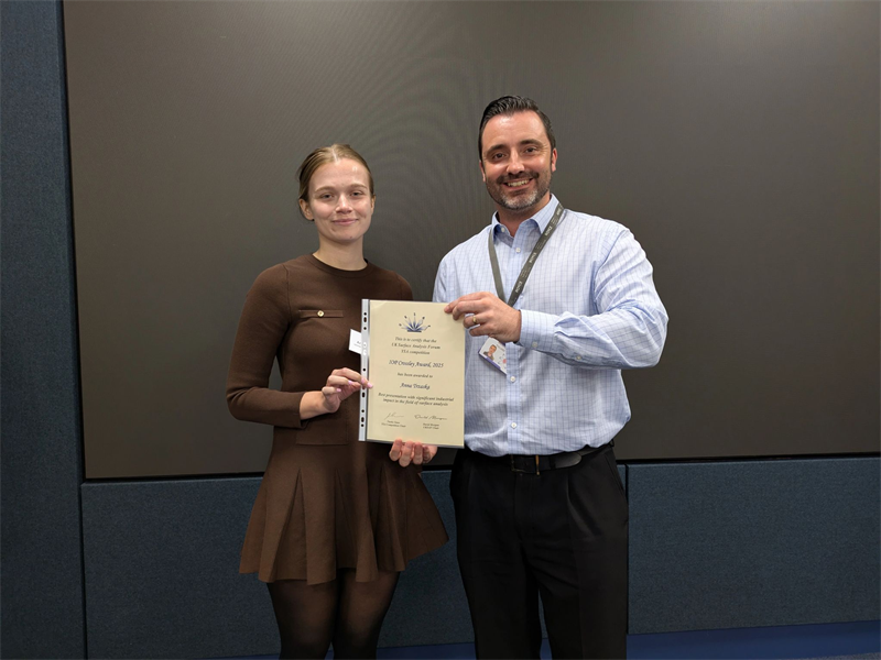 PhD student Anna Trazaska receiving the Crossley Award at the UKSAF Winter Meeting 2025 for best industrial related presentation.