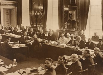 Photograph of the Federal Structure Committee at the Second Session of the Round-Table Conference at St. James Palace, London (September 1931)