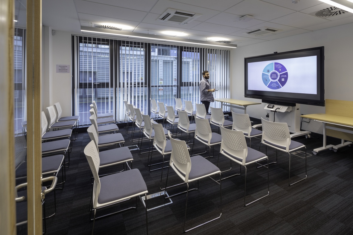 Photo of a seminar room at the University of Nottingham