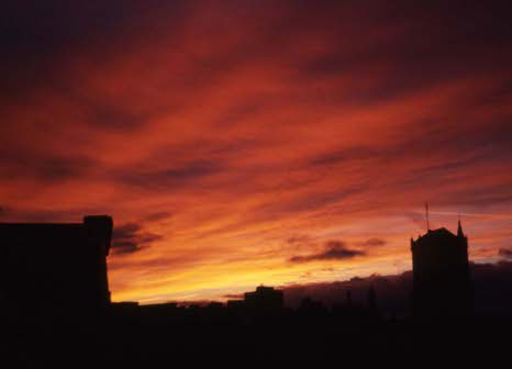Sunset in Dundee © Neil Macdonald