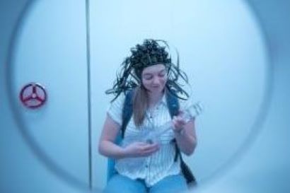 Cerca MRI wearable helmet