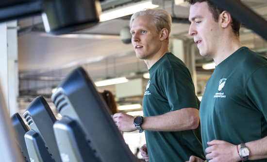 Two University of Nottingham Students on the treadmill